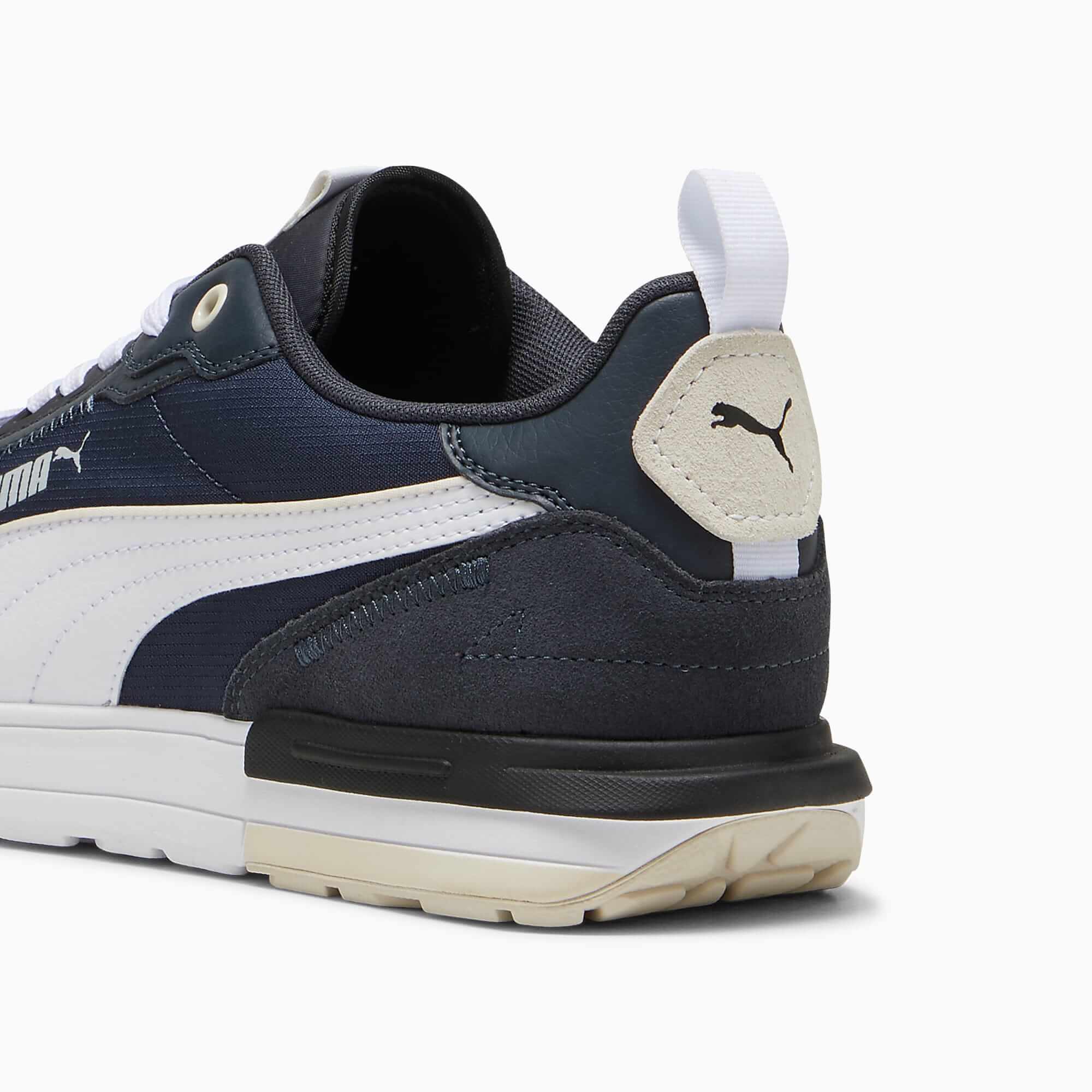 Puma R22 Shoes