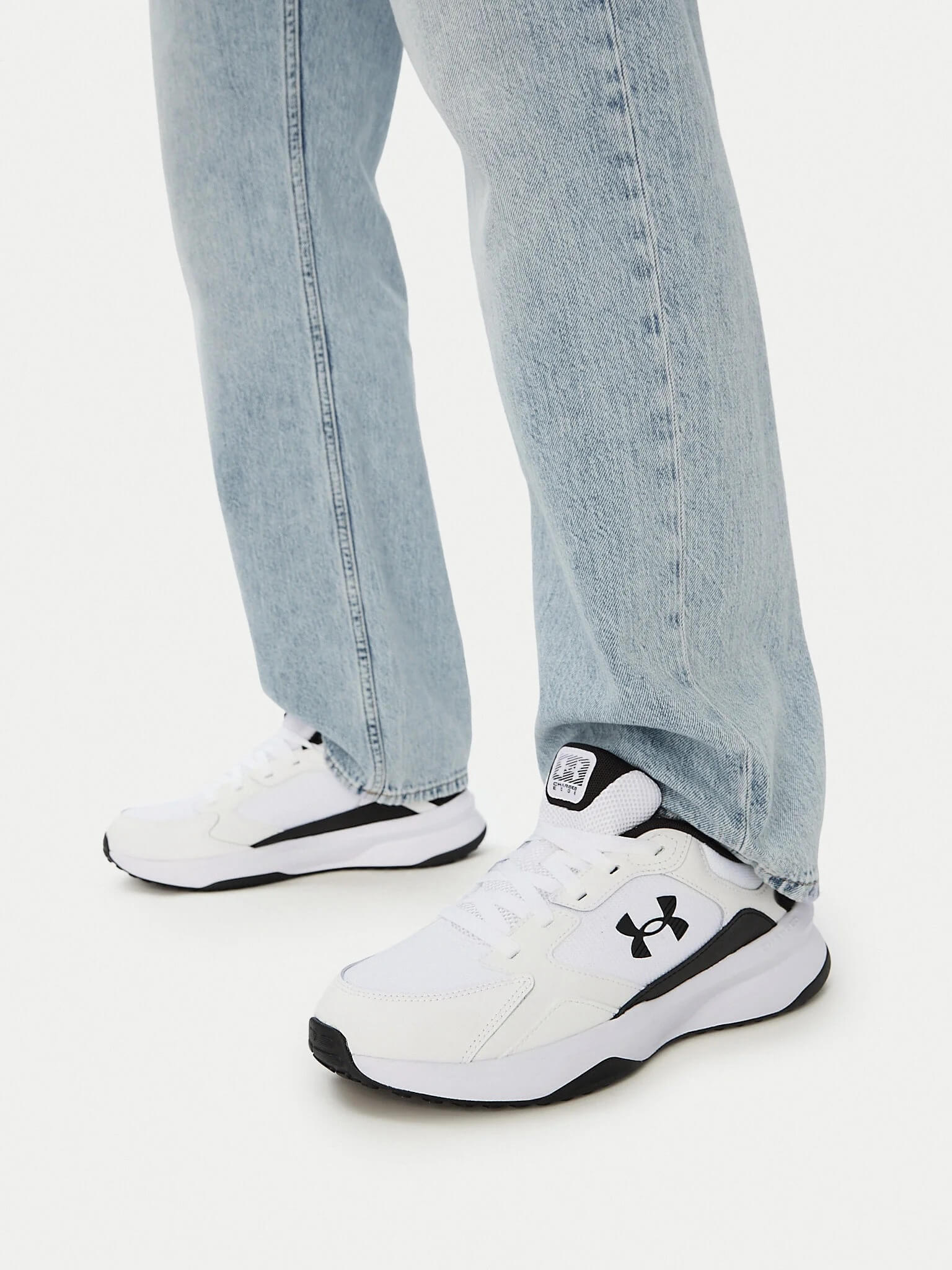 Under Armour Ua Charged Edge 3026727-100 Sneakers