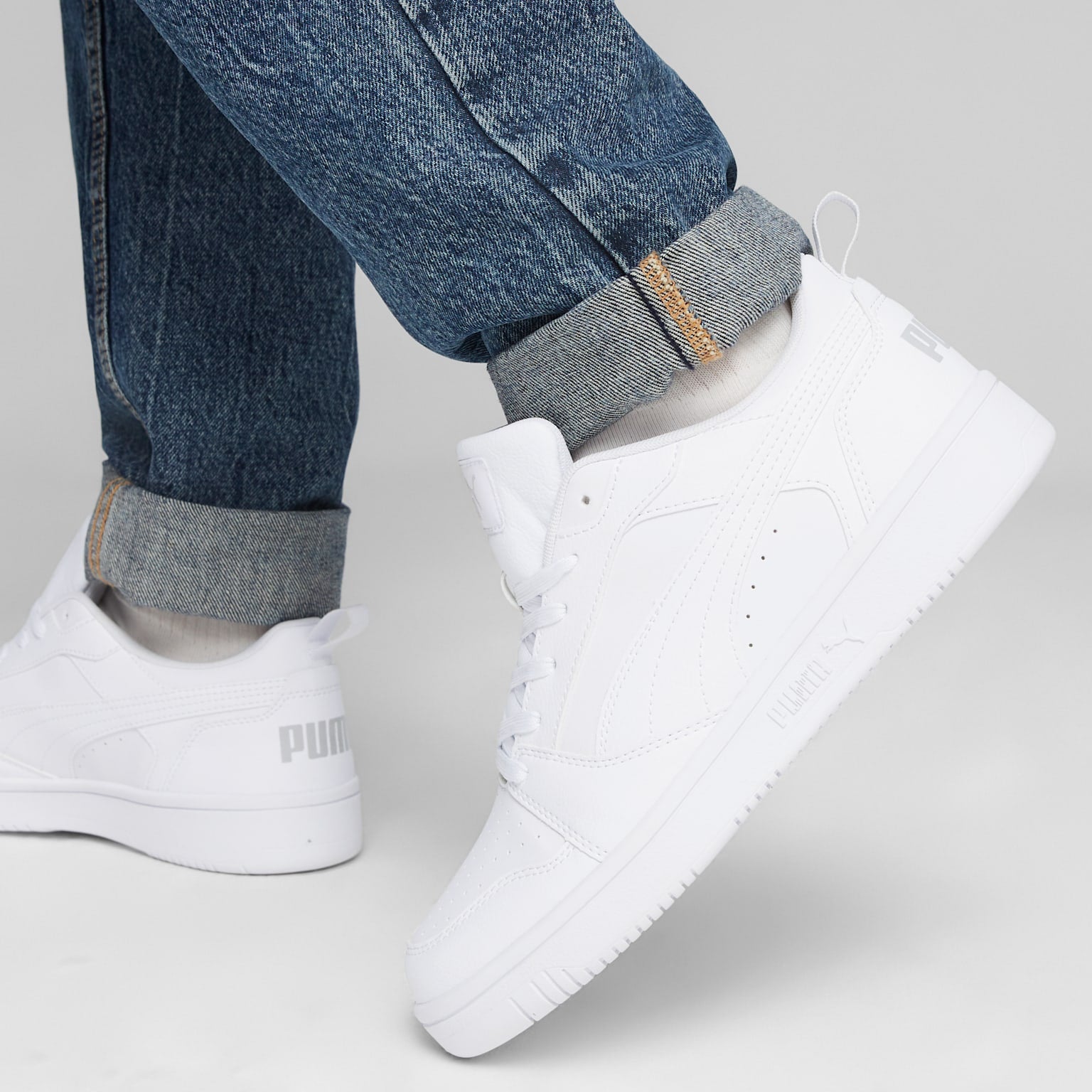 Puma Rebound V6 Low Sneakers