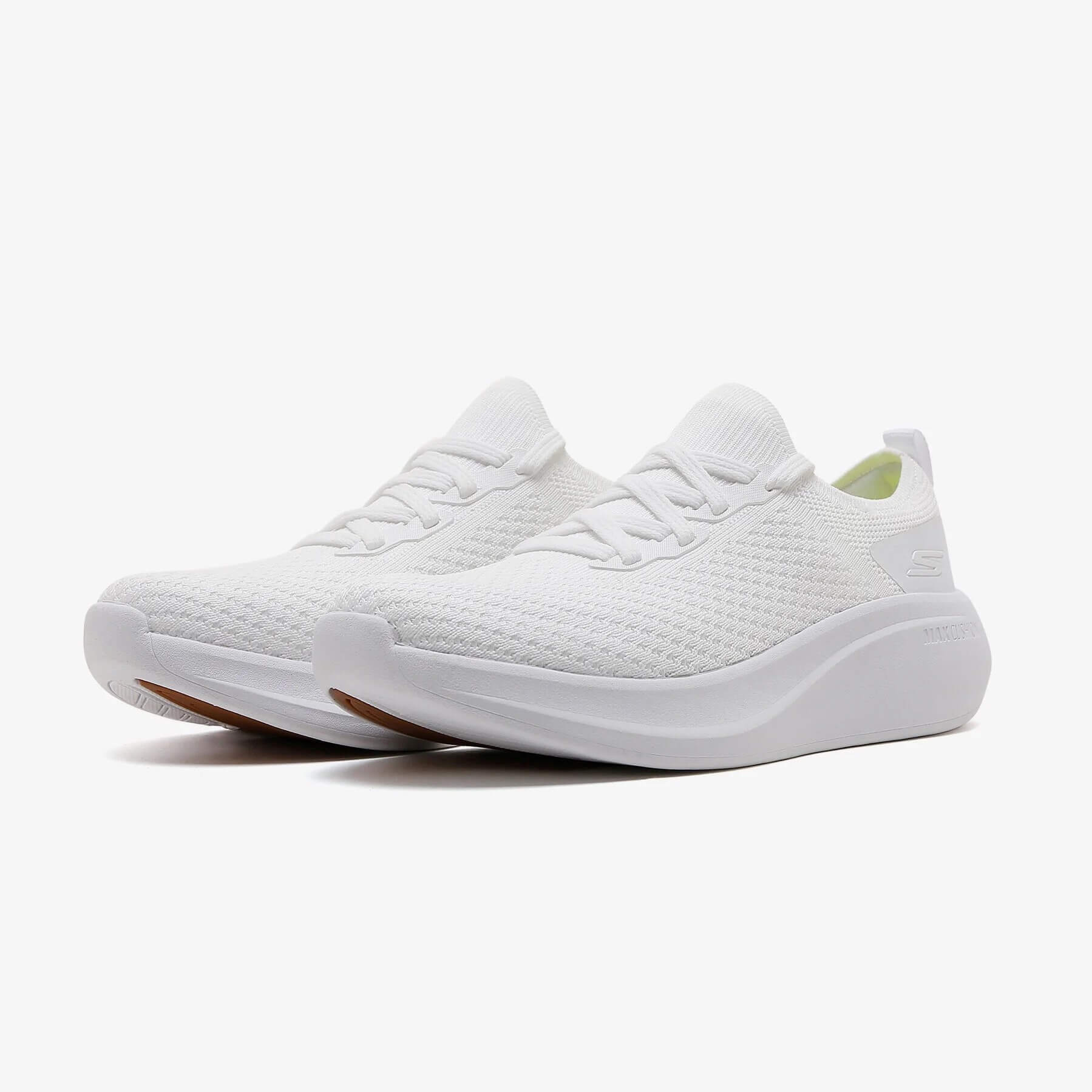 SKECHERS MAX CUSHIONING ESSENTIAL SHOES